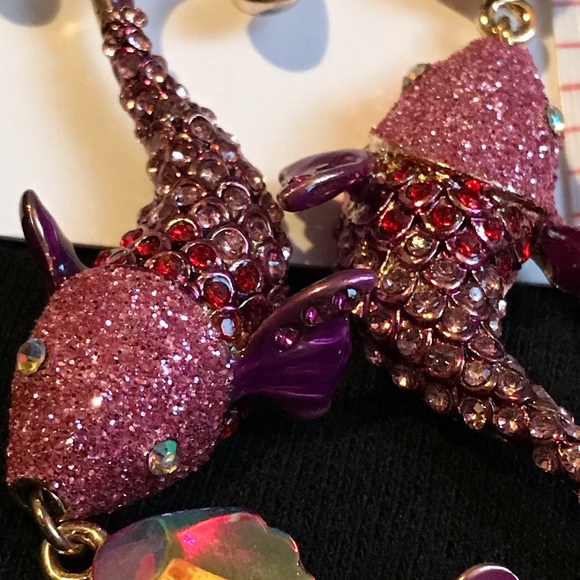 Betsey Johnson mismatch pink fish - Picture 11 of 11